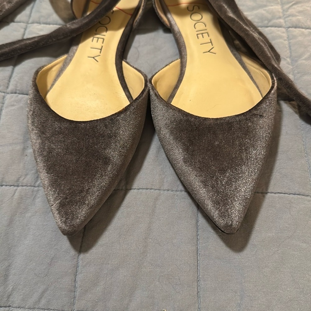 Sole Society Gray Flats with Open Side Design